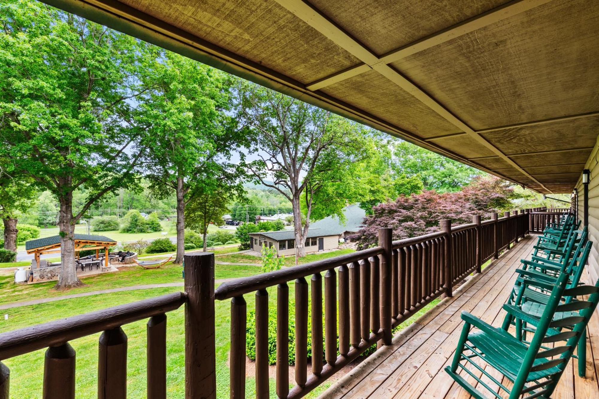 Tremont Lodge & Resort Townsend Bagian luar foto